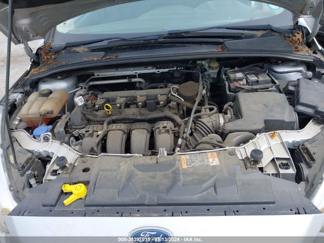 Ford FOCUS SE 2016 1FADP3F28GL302061 Image 10