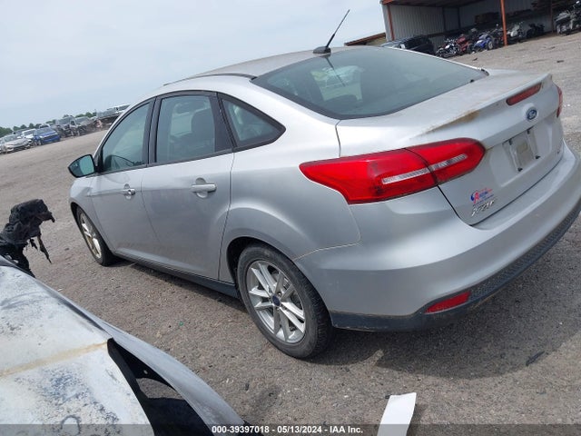 Ford FOCUS SE 2016 1FADP3F28GL302061 Image 3