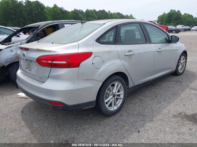 Ford FOCUS SE 2016 1FADP3F28GL302061 Image 4