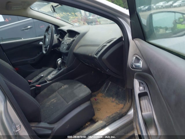 Ford FOCUS SE 2016 1FADP3F28GL302061 Image 5