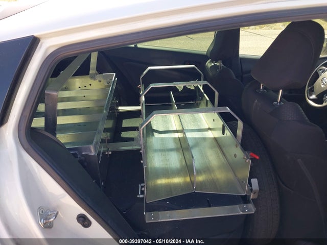 Toyota Prius Le 2020 JTDKARFU9L3111329 Image 8