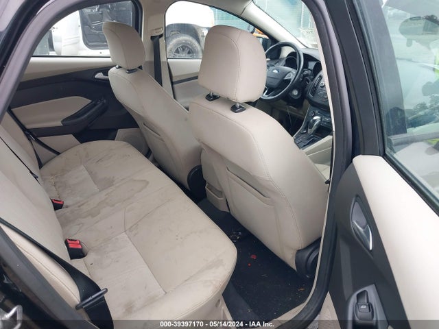 Ford FOCUS SE 2016 1FADP3FE2GL288555 Image 8