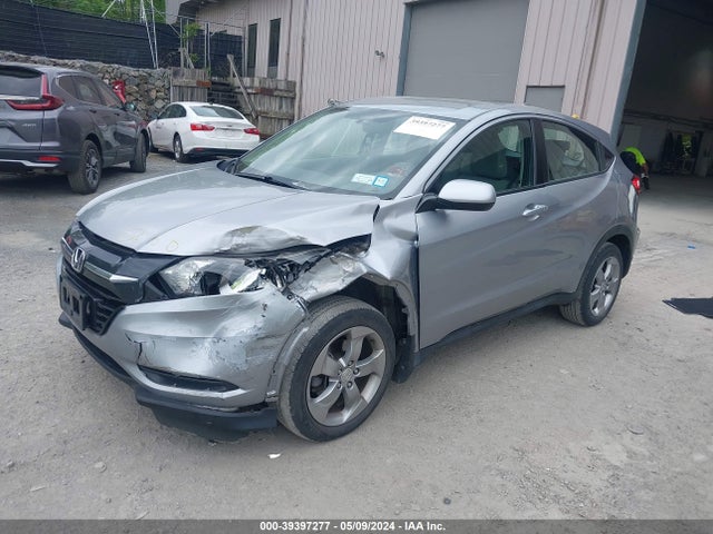 Honda HR-V LX 2018 3CZRU6H30JG709502 Image 2