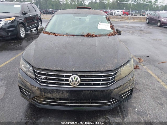 1VWDT7A33HC019031 Volkswagen Passat 1.8t R-line