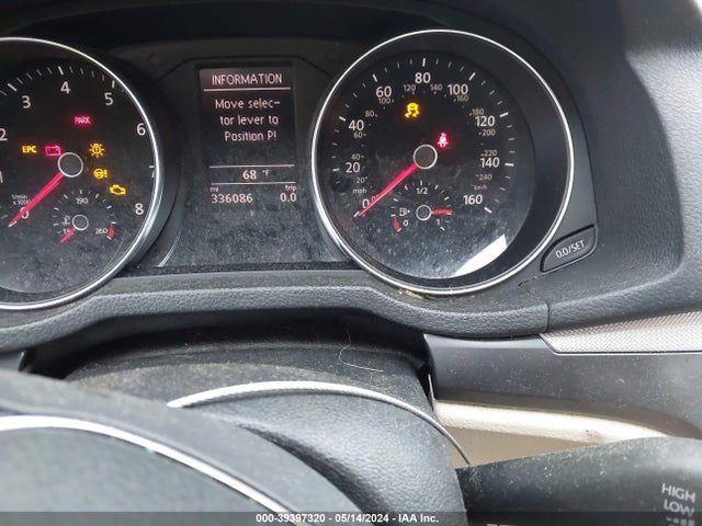 1VWDT7A33HC019031 Volkswagen Passat 1.8t R-line