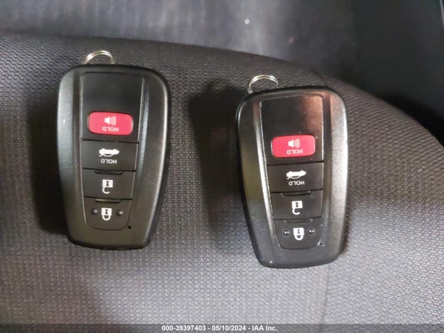 Toyota Corolla Hybrid Le 2022 JTDEAMDE3N3005697 Image 11