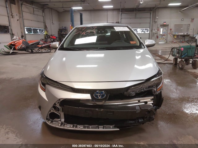 Toyota Corolla Hybrid Le 2022 JTDEAMDE3N3005697 Image 13