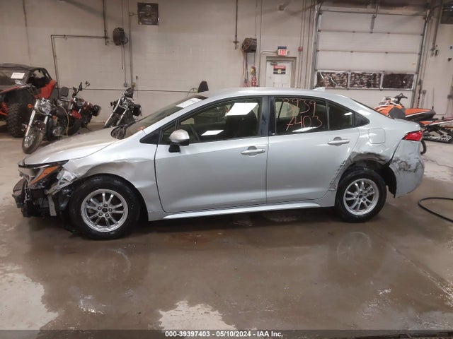 Toyota Corolla Hybrid Le 2022 JTDEAMDE3N3005697 Image 6