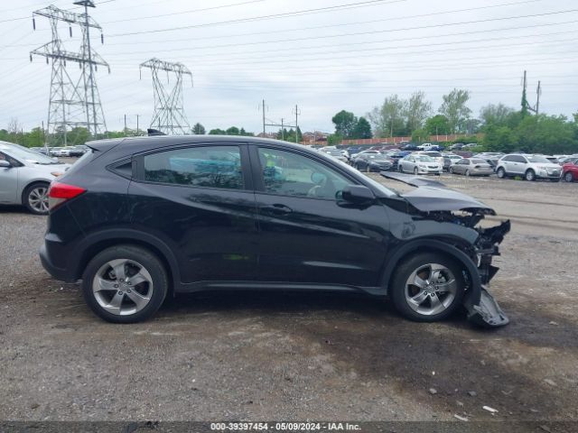 3CZRU6H37NM751110 Honda Hr-v Awd Lx