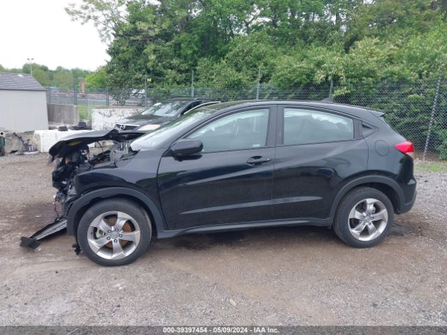 3CZRU6H37NM751110 Honda Hr-v Awd Lx