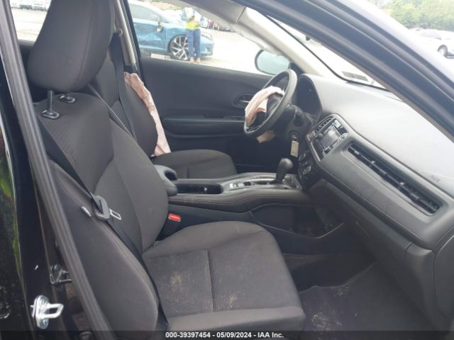 3CZRU6H37NM751110 Honda Hr-v Awd Lx