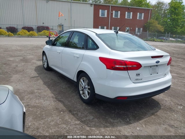 Ford FOCUS SE 2016 1FADP3F20GL359984 Image 3