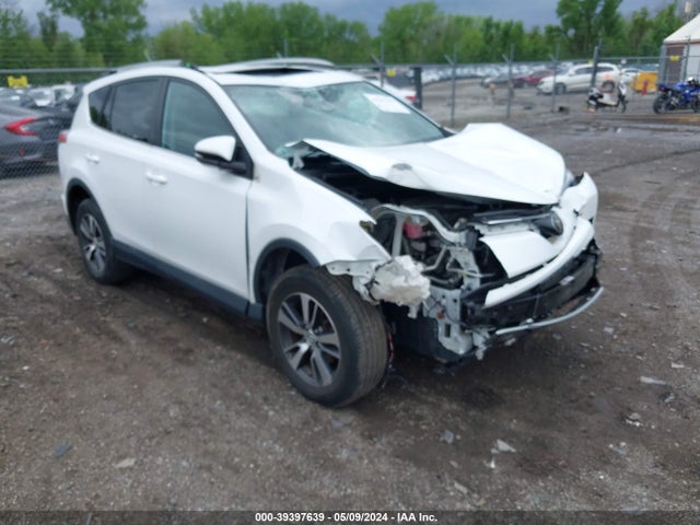 Toyota Rav4 Xle 2017 2T3RFREV4HW616306 Image 1