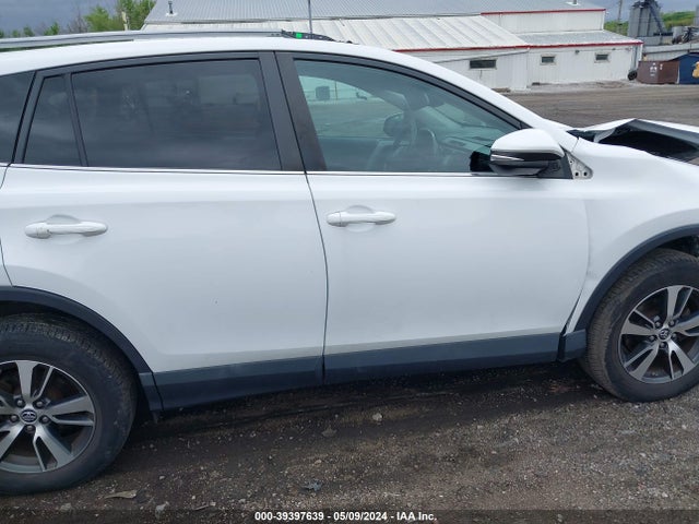 Toyota Rav4 Xle 2017 2T3RFREV4HW616306 Image 13