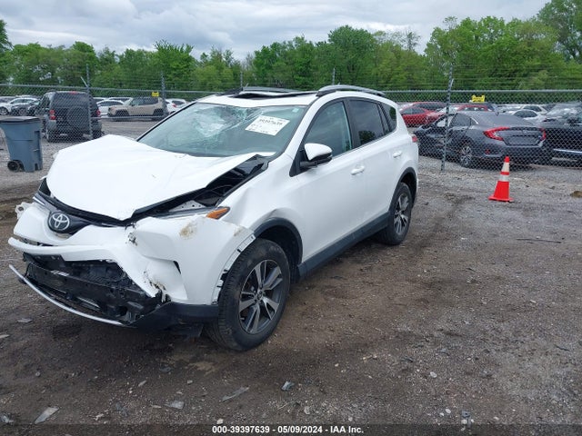 Toyota Rav4 Xle 2017 2T3RFREV4HW616306 Image 2