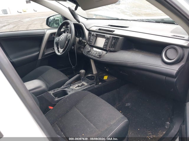 Toyota Rav4 Xle 2017 2T3RFREV4HW616306 Image 5