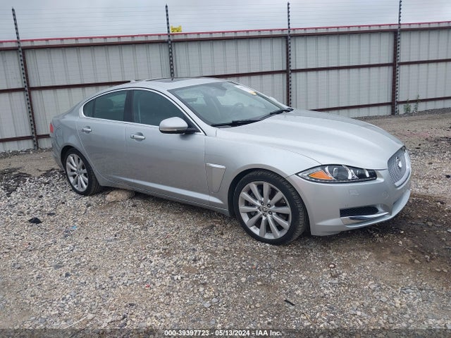 2013 JAGUAR XF SAJWJ0EF3D8S82048 Photo 0