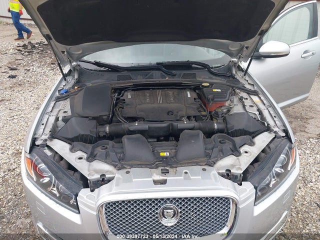 2013 JAGUAR XF SAJWJ0EF3D8S82048 Photo 9
