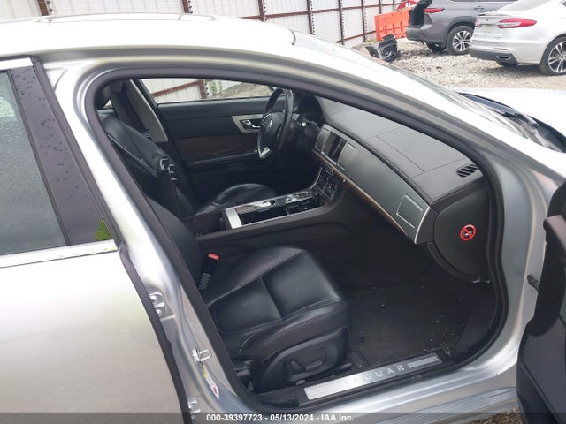 2013 JAGUAR XF SAJWJ0EF3D8S82048 Photo 4