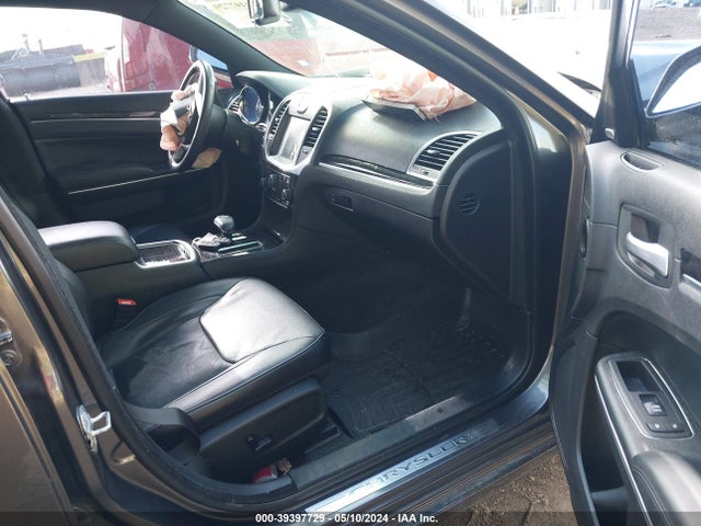 2C3CCAKG0EH181418 Chrysler 300c Awd