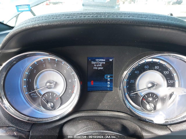 2C3CCAKG0EH181418 Chrysler 300c Awd