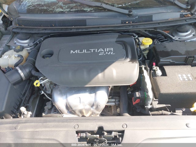 1C3CCCCB8FN732458 Chrysler 200 C