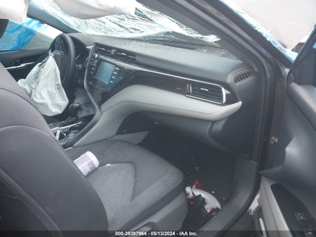 Toyota CAMRY LE 2019 4T1B11HK9KU725458 Image 5
