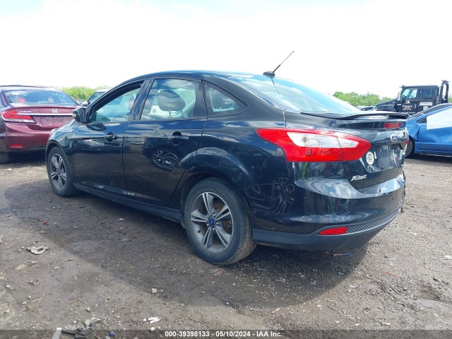 Ford FOCUS SE 2014 1FADP3F21EL424404 Image 3