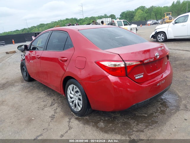 Toyota COROLLA LE 2018 2T1BURHE6JC004563 Image 3