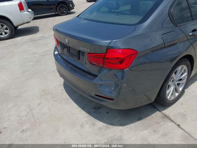 WBA8E1G5XGNT35725 BMW 320i
