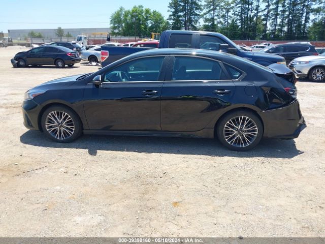 3KPF54AD6NE490253 KIA Forte Gt-line