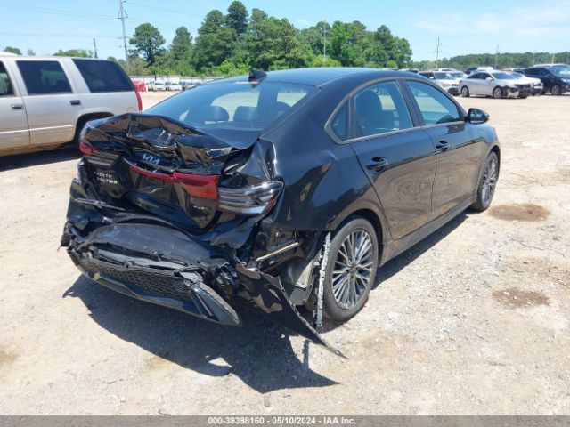 3KPF54AD6NE490253 KIA Forte Gt-line