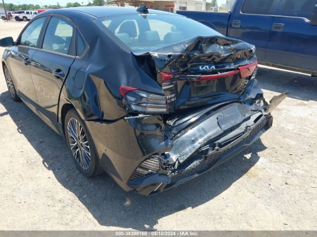 3KPF54AD6NE490253 KIA Forte Gt-line