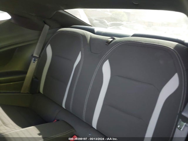 Chevrolet Camaro 1lt 2017 1G1FB1RX4H0115263 Image 8