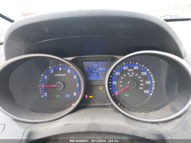 KM8JUCAG4FU988368 Hyundai Tucson Limited