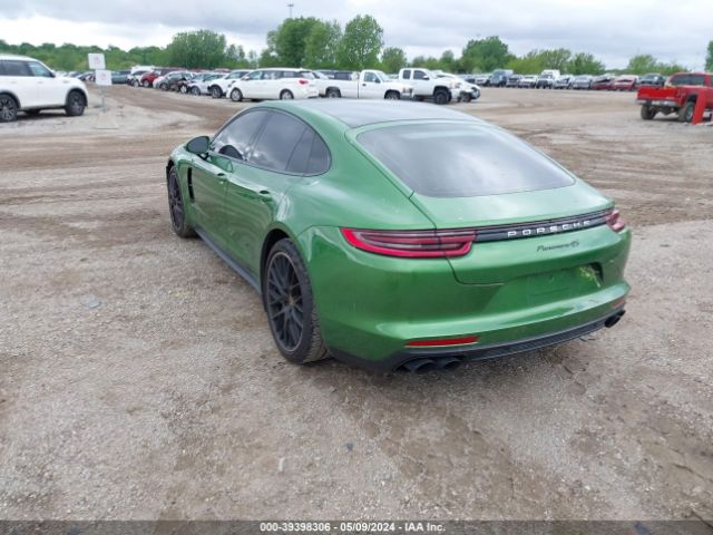 WP0AB2A70JL135873 Porsche Panamera 4s