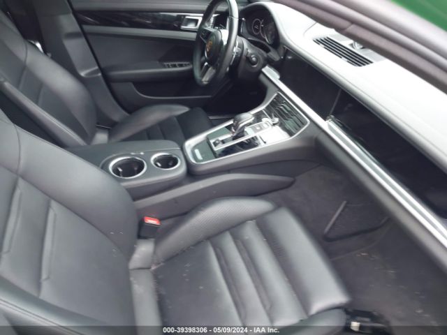 WP0AB2A70JL135873 Porsche Panamera 4s