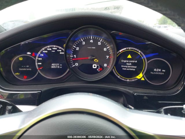 WP0AB2A70JL135873 Porsche Panamera 4s