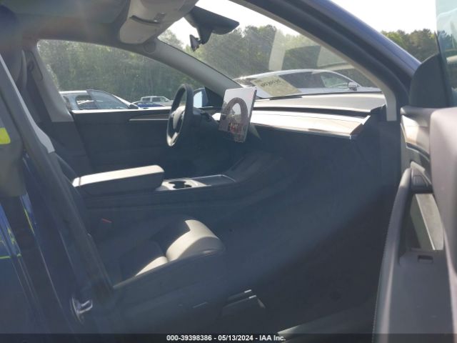 2024 TESLA MODEL Y 7SAYGDEE5RF985097 Photo 4