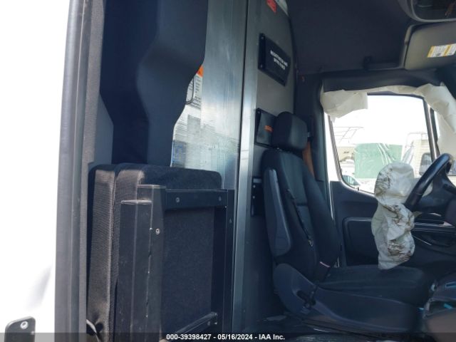 WD3PF1CD6KP076845 Mercedes-Benz Sprinter 2500 High Roof V6