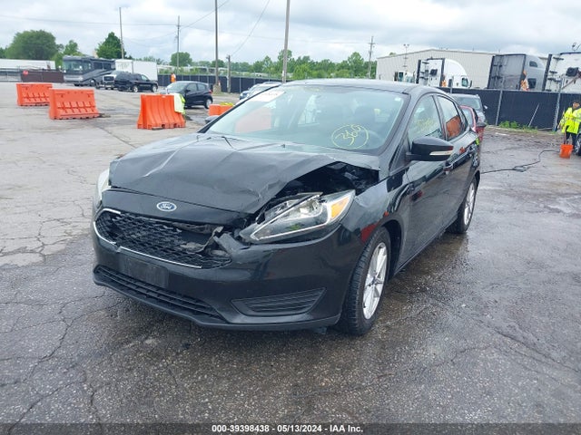 Ford FOCUS SE 2015 1FADP3F25FL340927 Image 2