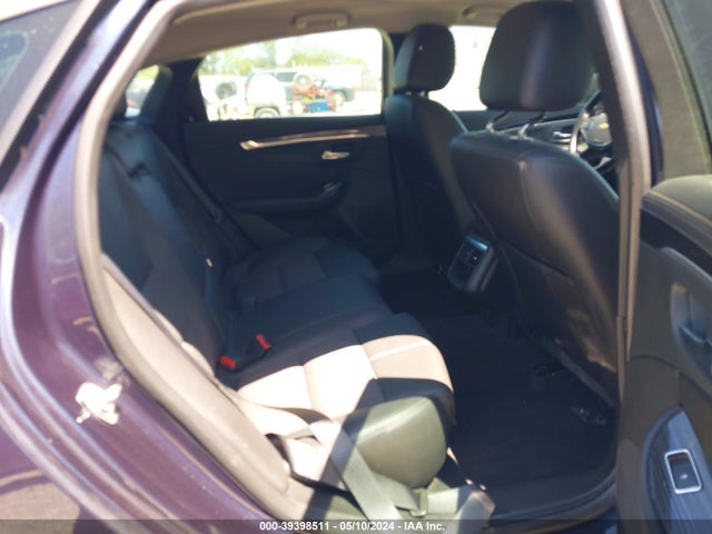 Chevrolet IMPALA 1LT 2018 2G1105S30J9163708 Image 8