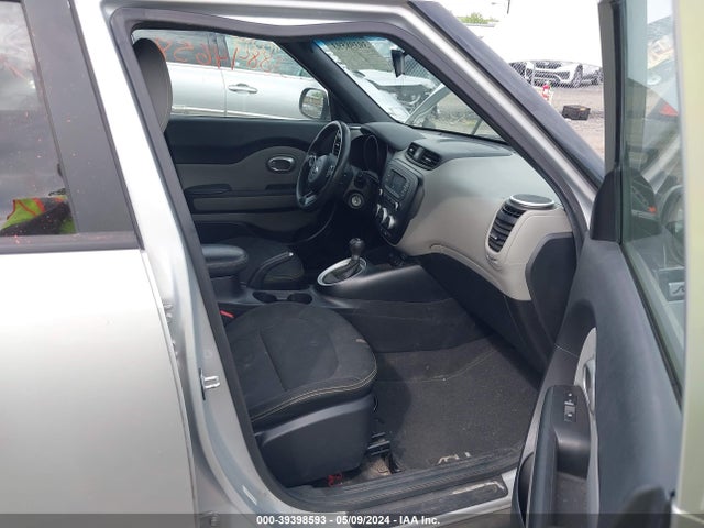 KIA SOUL + 2014 KNDJP3A56E7718338 Image 5