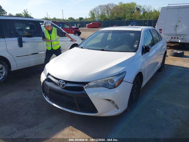 Toyota CAMRY SE 2015 4T1BF1FK9FU914170 Image 2