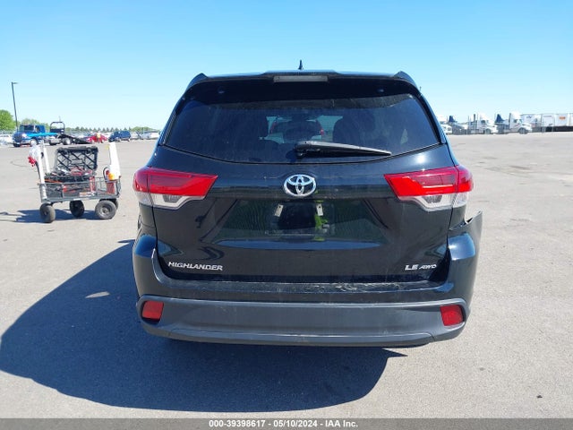 Toyota Highlander Le Plus 2018 5TDBZRFH2JS843079 Image 16