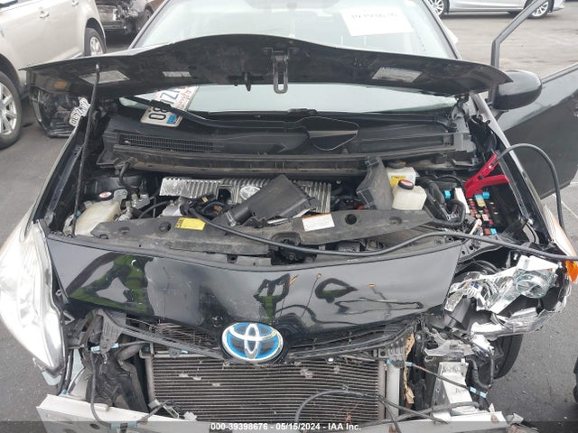 Toyota Prius Three 2015 JTDKN3DU6F0424820 Image 10
