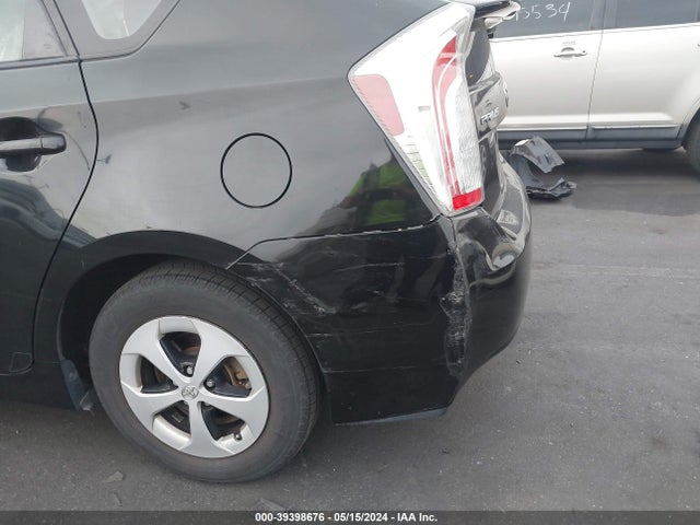 Toyota Prius Three 2015 JTDKN3DU6F0424820 Image 17