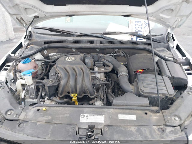 3VW2K7AJ5EM275139 Volkswagen Jetta 2.0l S