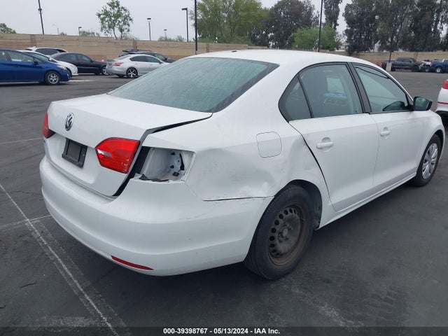 3VW2K7AJ5EM275139 Volkswagen Jetta 2.0l S
