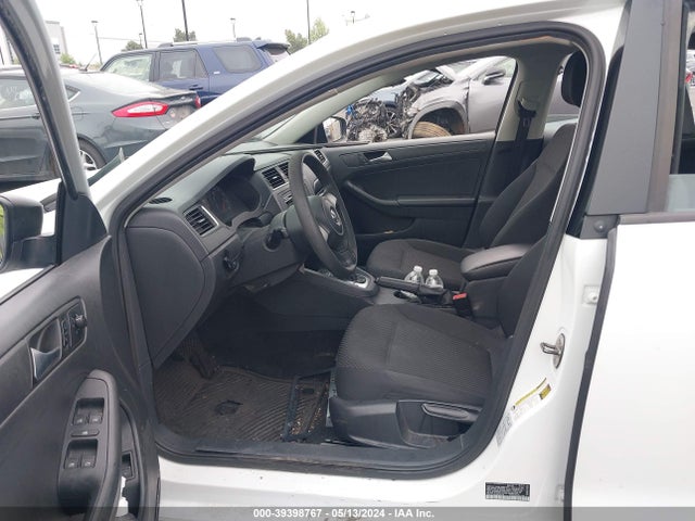 3VW2K7AJ5EM275139 Volkswagen Jetta 2.0l S